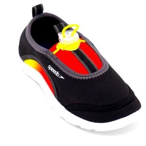 Boys Speedo swim shoes - size M 2-3